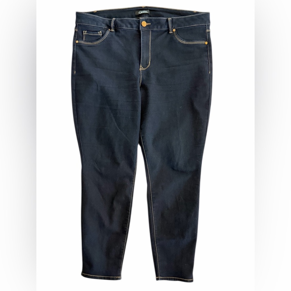 Denim Blue Jeans. - Picture 2 of 4